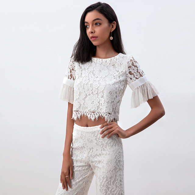 T122 女士花卉蕾丝船领圆点薄纱荷叶边短袖短款上衣