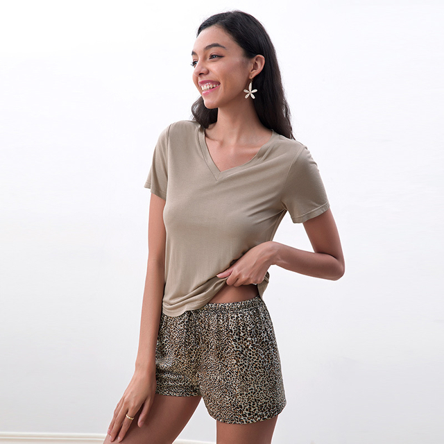 T260-1 女士粘胶V领短袖休闲时尚T恤