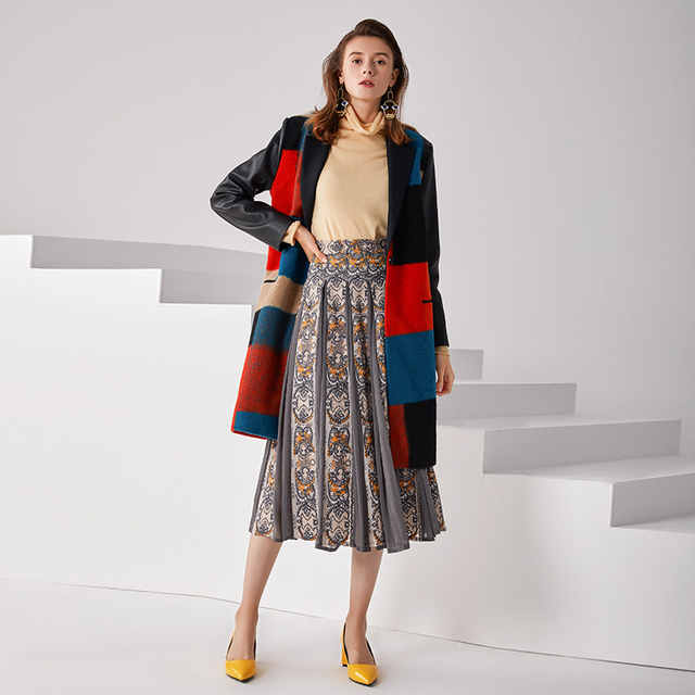 C153 女士羊毛格子组合缎面缺角翻领人造皮革长袖单排扣冬季大衣