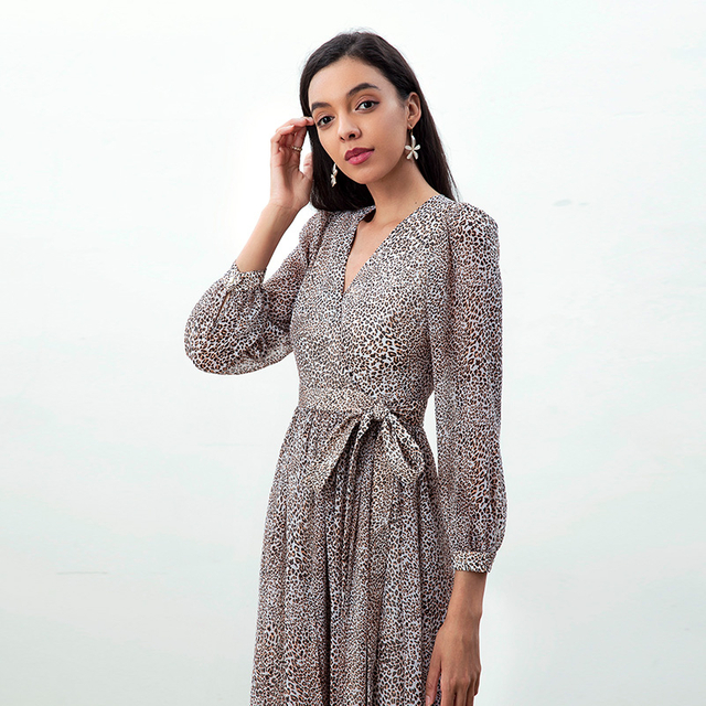 D265 女装豹点印花雪纺长泡泡袖裹身设计太阳褶中长连衣裙