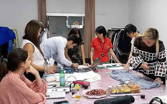 5F30C6D1CD22AF4AFC34DFBFC896280